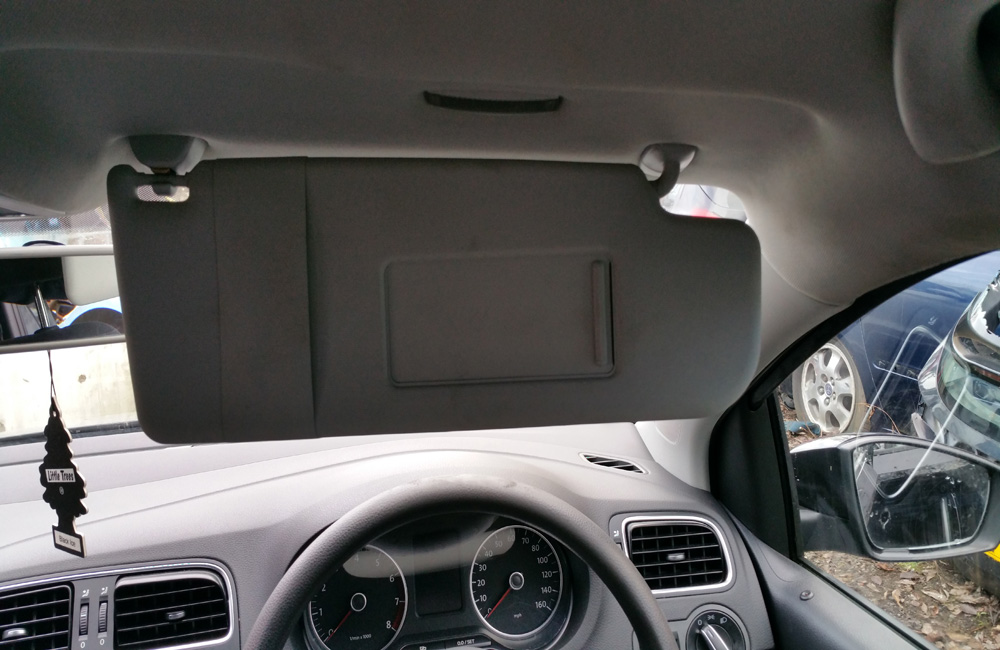 VW Polo SE DSG Sun visor driver side